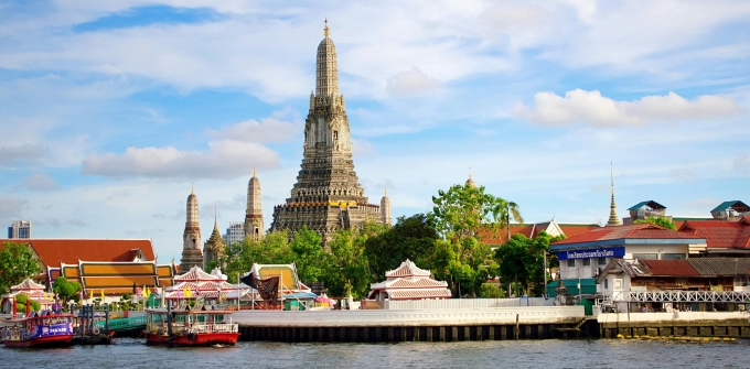 Bangkok, tempelj Wat Arun ob reki