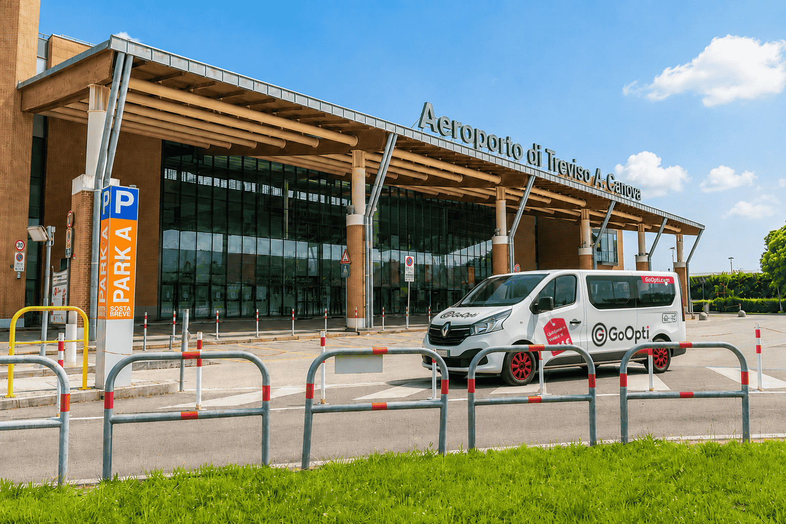 A GoOpti van outside Treviso Antonio Canova Airport